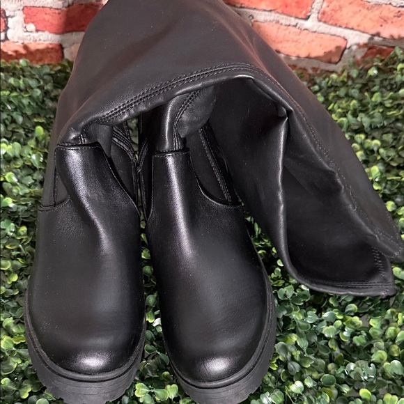 Steve Madden Black Knee-High Boots – Women’s Size 7 - Picture 1 of 9